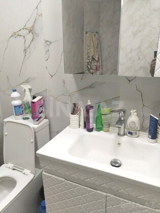 3 otaqlı Köhnə tikili, Gənclik m., Bakı