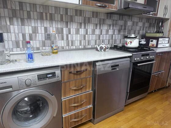 3 otaqlı Yeni tikili, 8 Noyabr m., Bakı