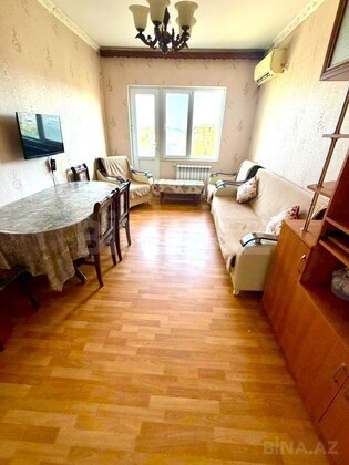 2 otaqlı Köhnə tikili, Bakıxanov q., Bakı