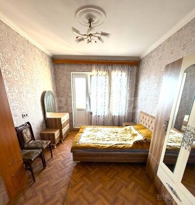 2 otaqlı Köhnə tikili, Bakıxanov q., Bakı