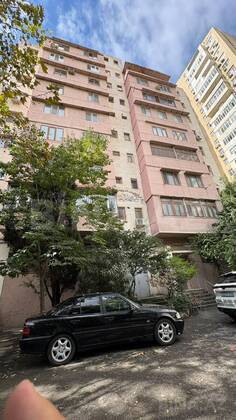 4 otaqlı Köhnə tikili, 20 Yanvar m., Bakı