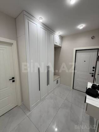 3 otaqlı Köhnə tikili, Koroğlu m., Bakı