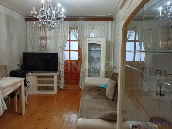 3 otaqlı Köhnə tikili, 8-ci kilometr q., Bakı