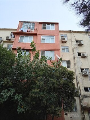 3 otaqlı Köhnə tikili, 8-ci kilometr q., Bakı