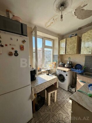 2 otaqlı Köhnə tikili, Qara Qarayev m., Bakı