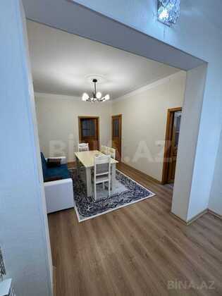 2 otaqlı Köhnə tikili, Memar Əcəmi m., Bakı