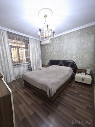3 otaqlı Köhnə tikili, Bakıxanov q., Bakı