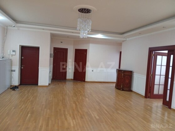 5 otaqlı Yeni tikili, Nizami m., Bakı
