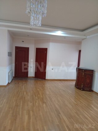 5 otaqlı Yeni tikili, Nizami m., Bakı