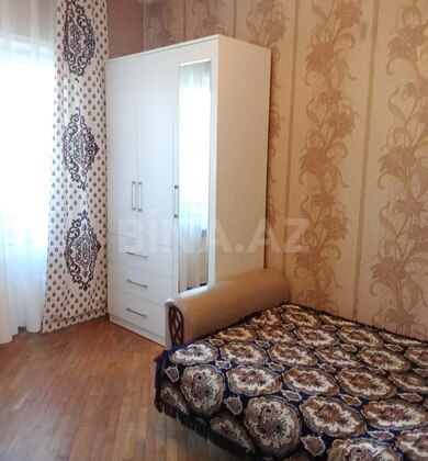 4 otaqlı Köhnə tikili, İnşaatçılar m., Bakı