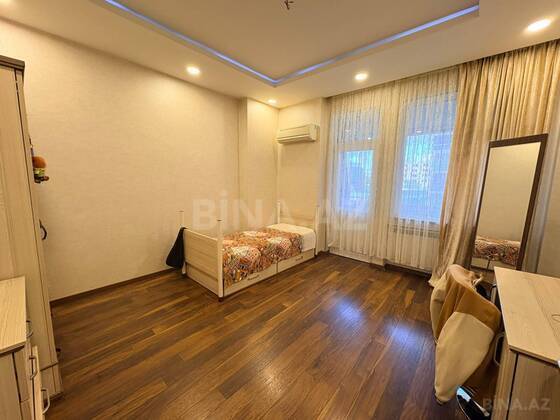 4 otaqlı Yeni tikili, Şah İsmayıl Xətai m., Bakı