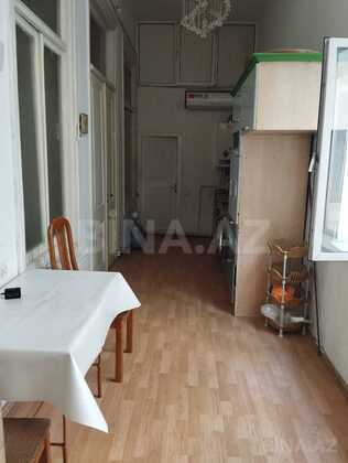 2 otaqlı Köhnə tikili, Sahil m., Bakı