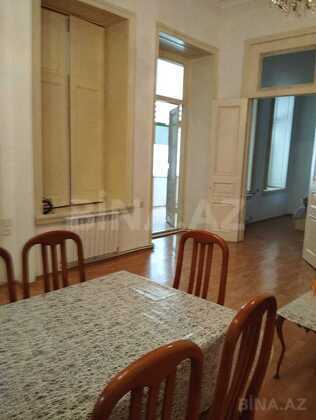 2 otaqlı Köhnə tikili, Sahil m., Bakı