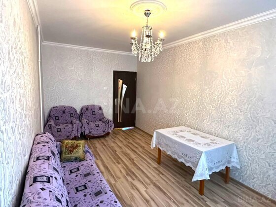 3 otaqlı Köhnə tikili, Bakıxanov q., Bakı
