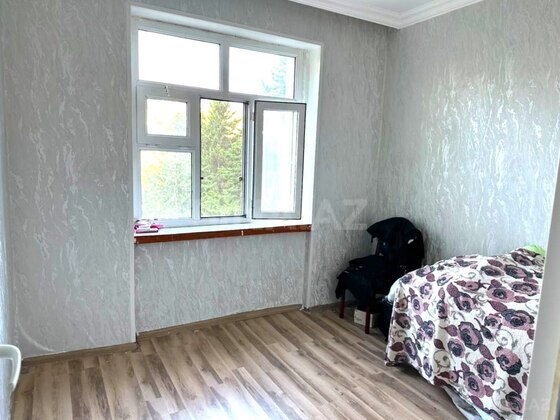 3 otaqlı Köhnə tikili, Bakıxanov q., Bakı