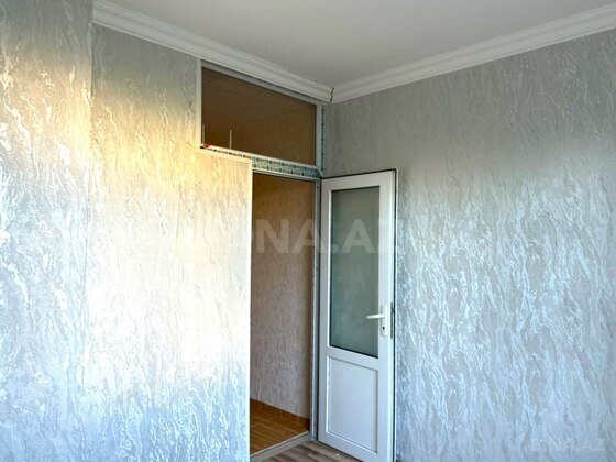 3 otaqlı Köhnə tikili, Bakıxanov q., Bakı