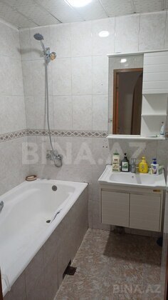 3 otaqlı Köhnə tikili, Əhmədli m., Bakı