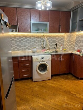 2 otaqlı Köhnə tikili, Gənclik m., Bakı