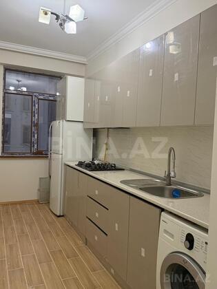 3 otaqlı Yeni tikili, Xırdalan