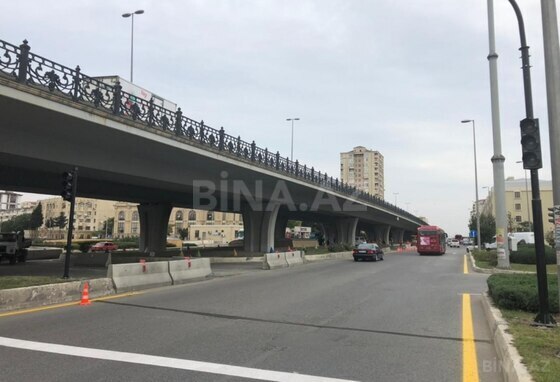 3 otaqlı Köhnə tikili, Azadlıq Prospekti m., Bakı