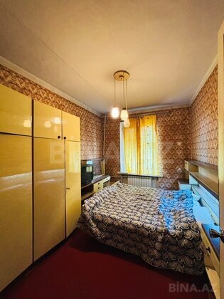 3 otaqlı Köhnə tikili, Bakıxanov q., Bakı