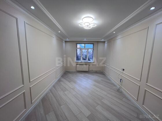 4 otaqlı Köhnə tikili, Neftçilər m., Bakı