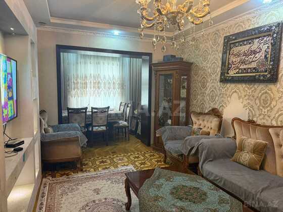 3 otaqlı Köhnə tikili, Azadlıq Prospekti m., Bakı