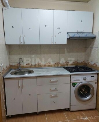 2 otaqlı Köhnə tikili, İnşaatçılar m., Bakı