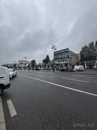 1 otaqlı Köhnə tikili, İnşaatçılar m., Bakı