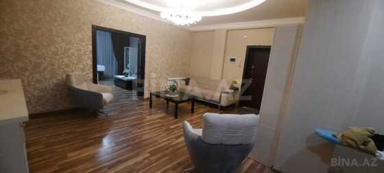 3 otaqlı Yeni tikili, Şah İsmayıl Xətai m., Bakı