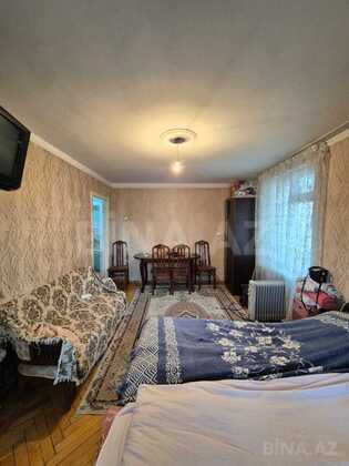 1 otaqlı Köhnə tikili, Elmlər Akademiyası m., Bakı