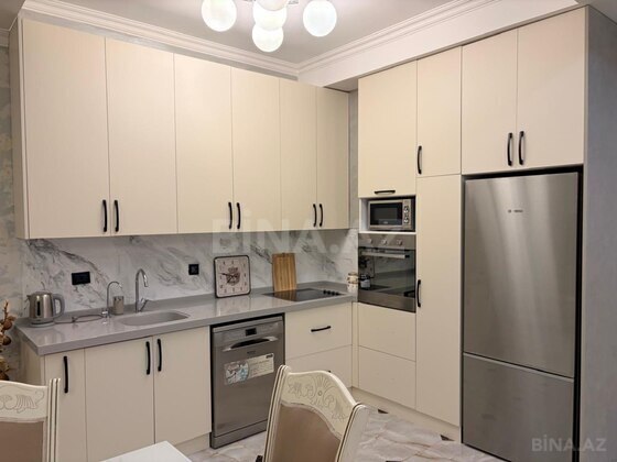 3 otaqlı Yeni tikili, Şah İsmayıl Xətai m., Bakı