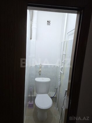 4 otaqlı Köhnə tikili, Elmlər Akademiyası m., Bakı