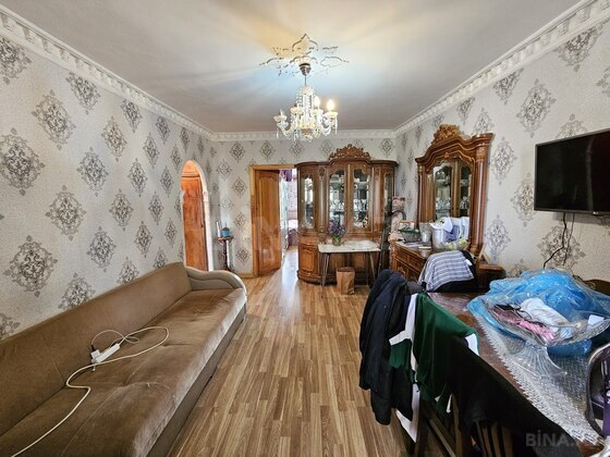 2 otaqlı Köhnə tikili, Qara Qarayev m., Bakı