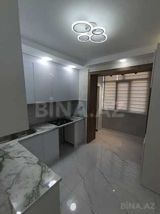 3 otaqlı Köhnə tikili, Xalqlar Dostluğu m., Bakı