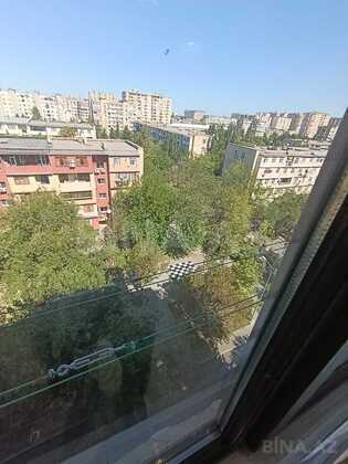 3 otaqlı Köhnə tikili, Xalqlar Dostluğu m., Bakı