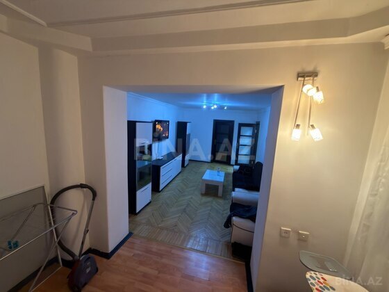 2 otaqlı Köhnə tikili, Şah İsmayıl Xətai m., Bakı