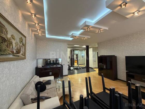 3 otaqlı Yeni tikili, 8 Noyabr m., Bakı