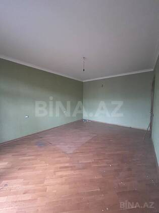 3 otaqlı Köhnə tikili, Elmlər Akademiyası m., Bakı