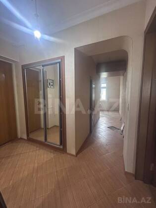 3 otaqlı Köhnə tikili, Elmlər Akademiyası m., Bakı