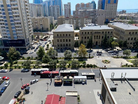 3 otaqlı Yeni tikili, Şah İsmayıl Xətai m., Bakı