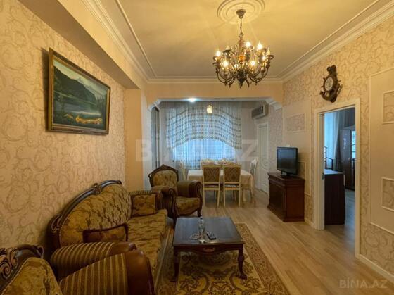 3 otaqlı Yeni tikili, Elmlər Akademiyası m., Bakı