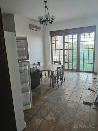 7 otaqlı Həyət evi/Bağ evi, Buzovna q., Bakı