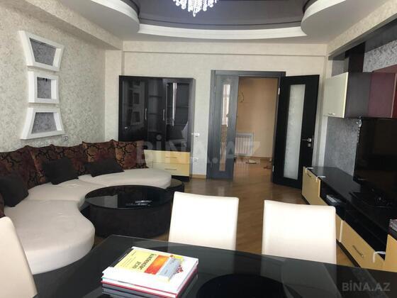 3 otaqlı Yeni tikili, Şah İsmayıl Xətai m., Bakı