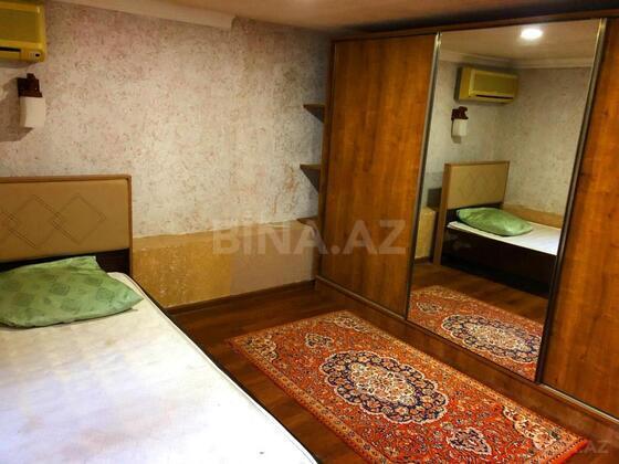 8 otaqlı Həyət evi/Bağ evi, Şüvəlan q., Bakı