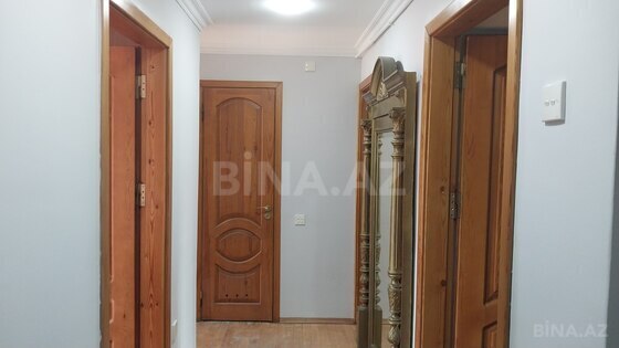 3 otaqlı Köhnə tikili, Nizami m., Bakı