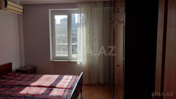 3 otaqlı Köhnə tikili, Nizami m., Bakı