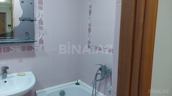 3 otaqlı Köhnə tikili, Nizami m., Bakı