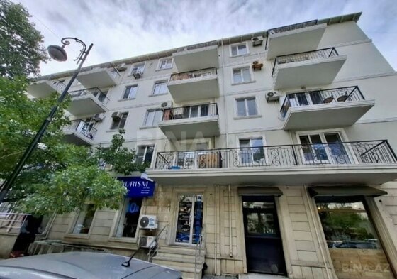 3 otaqlı Köhnə tikili, 28 May m., Bakı