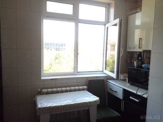 3 otaqlı Köhnə tikili, Xalqlar Dostluğu m., Bakı